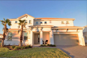 3841 Kalistoga Stylish Villa 7BD Private Pool and Game Room